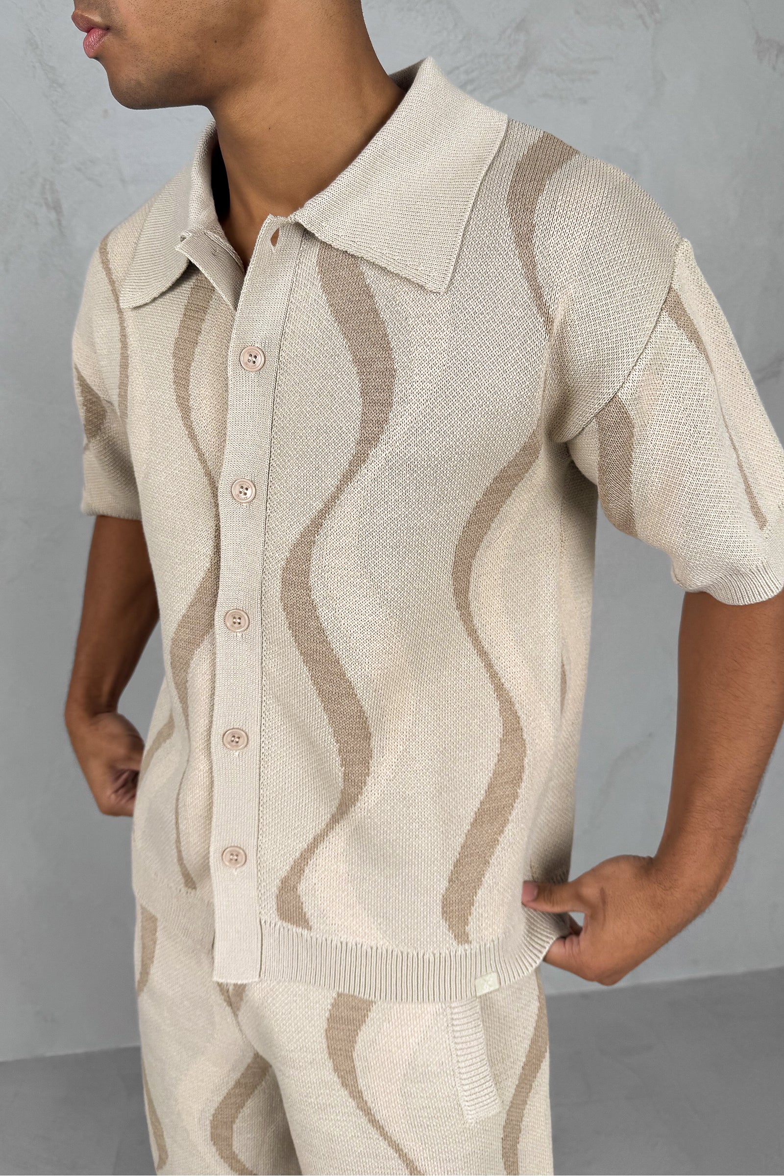 Boxy Flow Knitted Shirt - Off White - Image 3