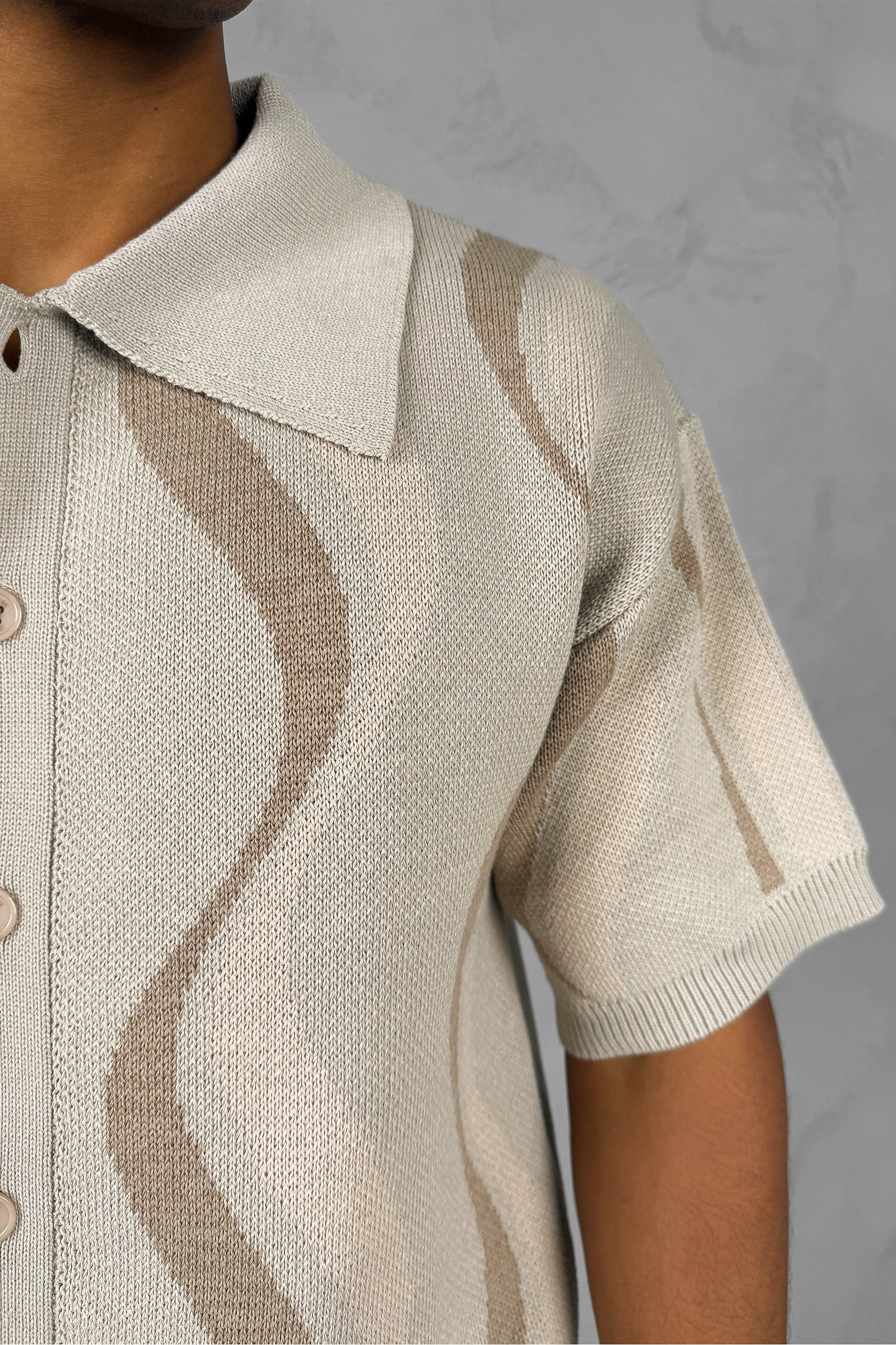 Boxy Flow Knitted Shirt - Off White - Image 8