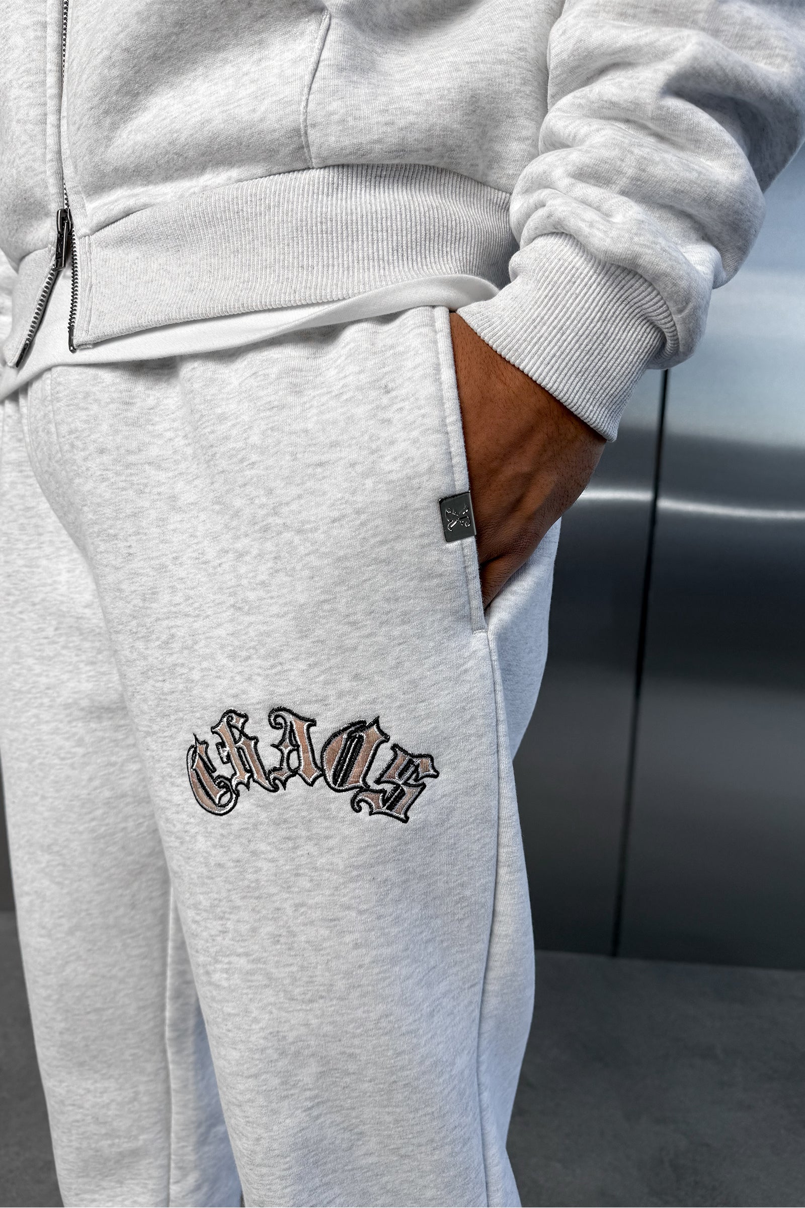 Chaos Real-Tree Camo Double Layer Jogger - Grey - Image 4