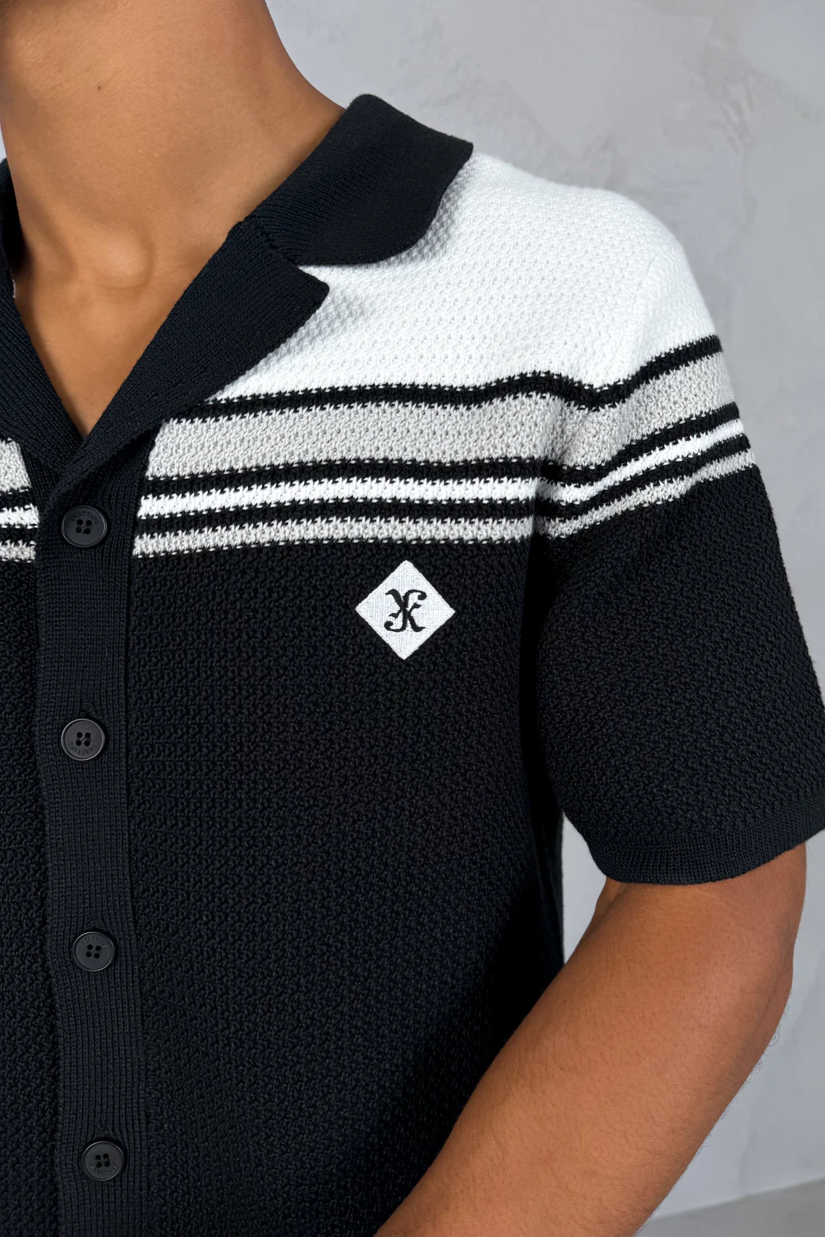 Colour Block Boxy Knit Shirt - Black/White - Image 3
