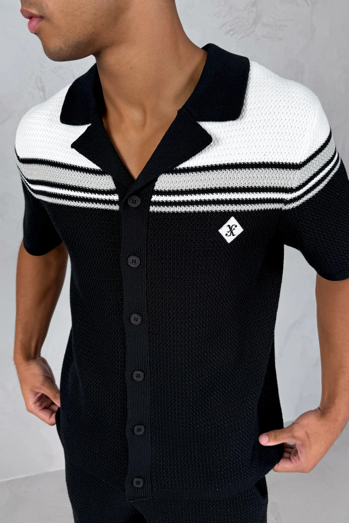 Colour Block Boxy Knit Shirt - Black/White - Image 6