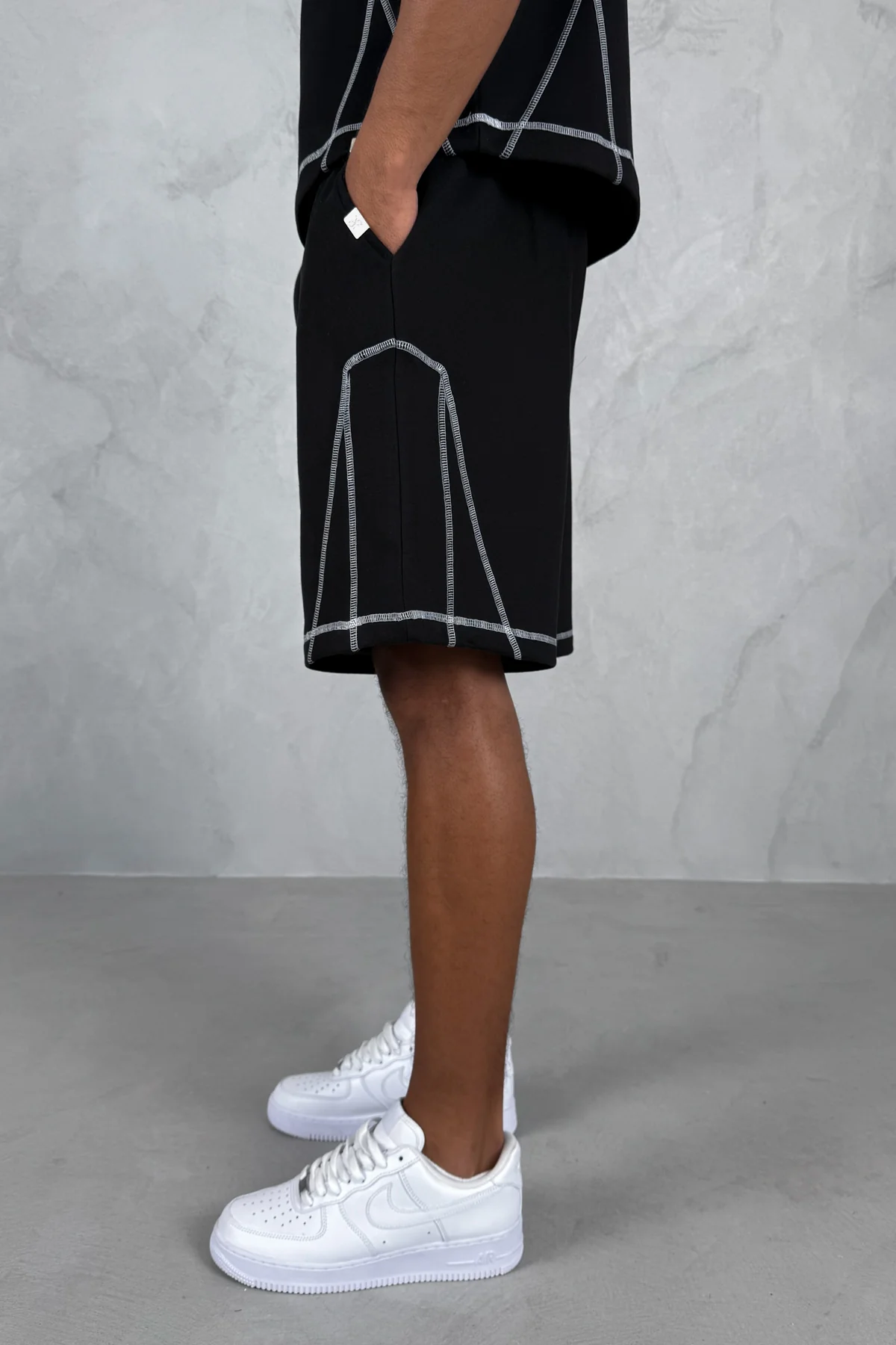 Contrast Stitch Baggy Shorts - Black - Image 6