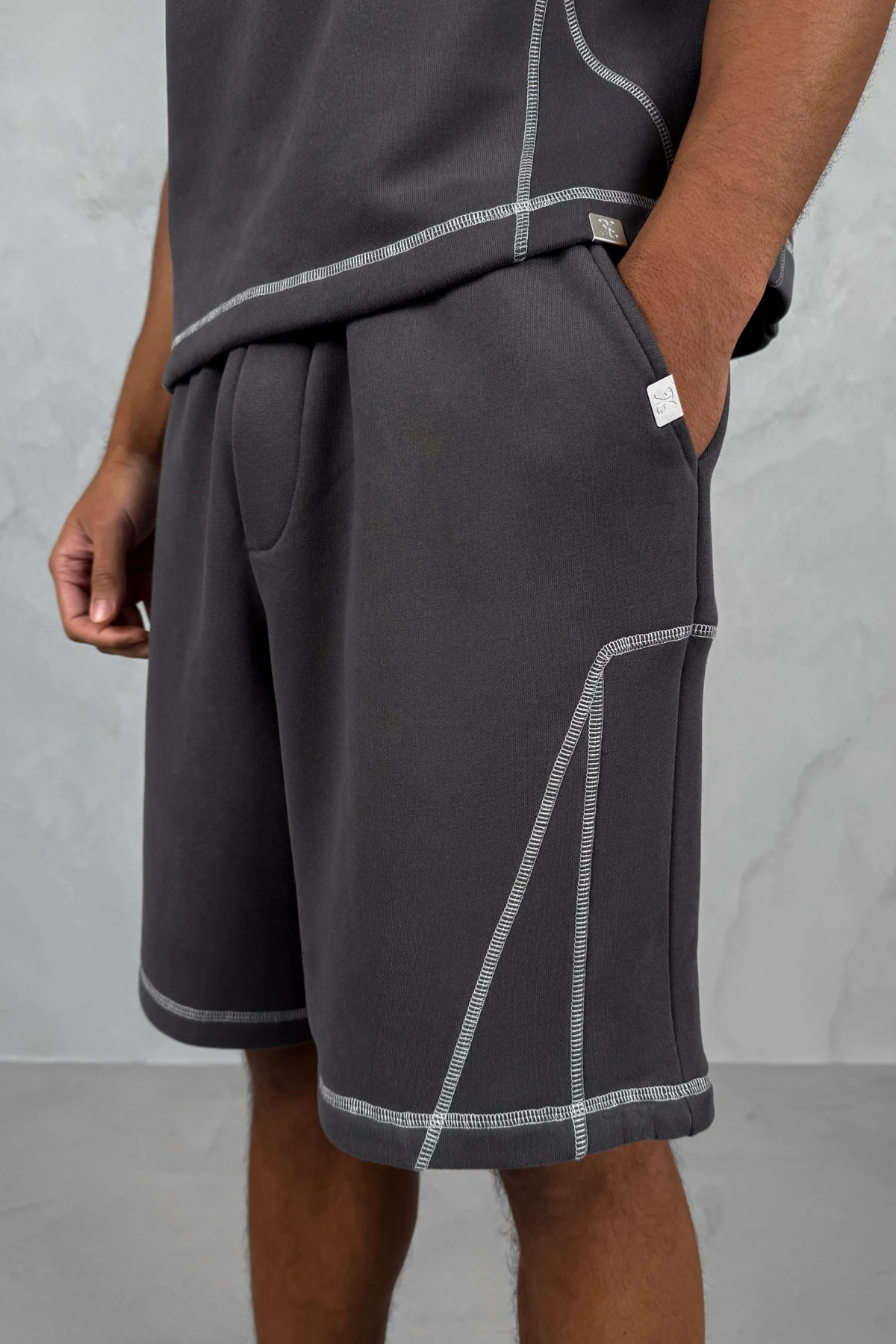 Contrast Stitch Baggy Shorts - Charcoal - Image 8