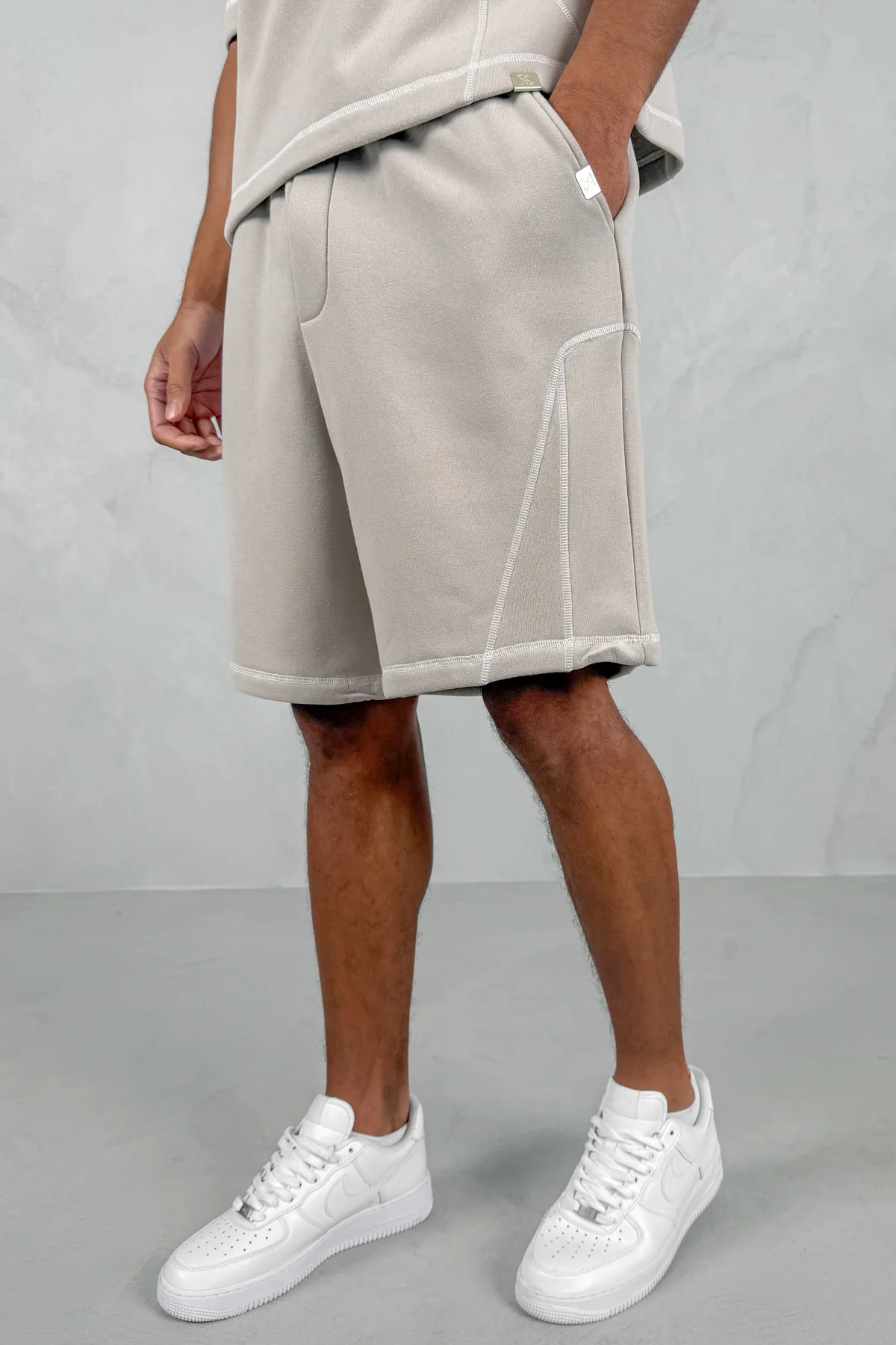 Contrast Stitch Baggy Shorts - Grey - Image 8