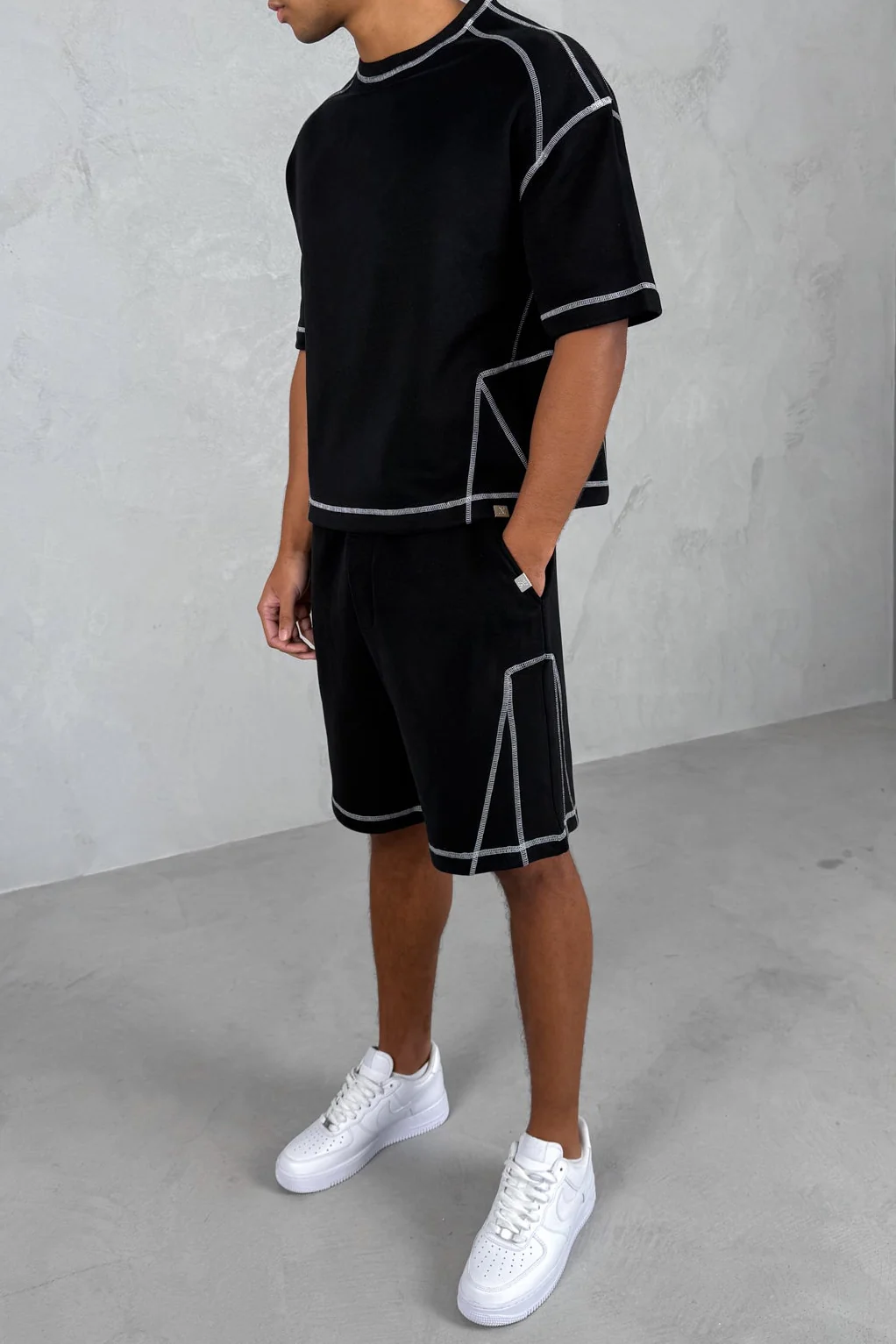 Contrast Stitch Boxy T-Shirt - Black - Image 2