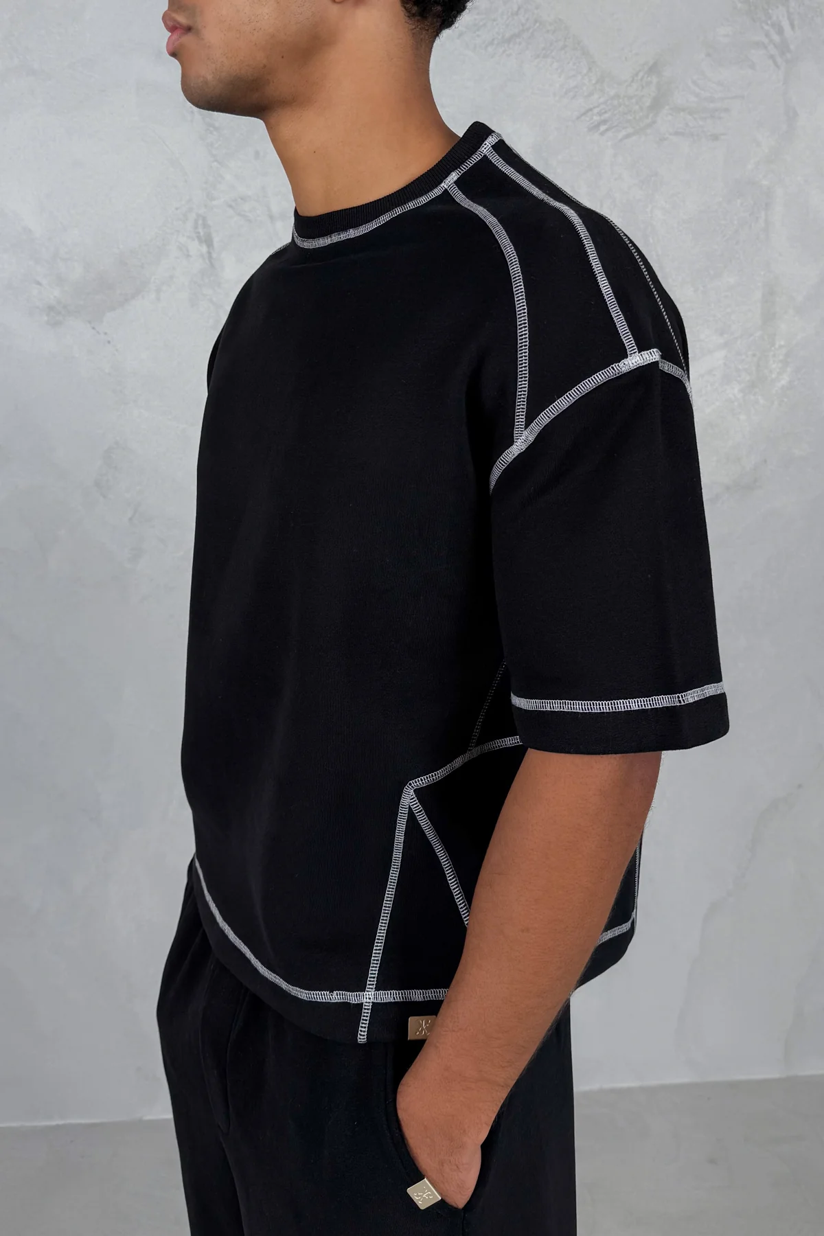 Contrast Stitch Boxy T-Shirt - Black - Image 3