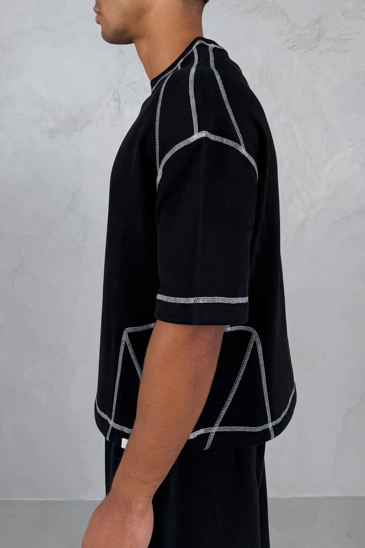 Contrast Stitch Boxy T-Shirt - Black - Image 8
