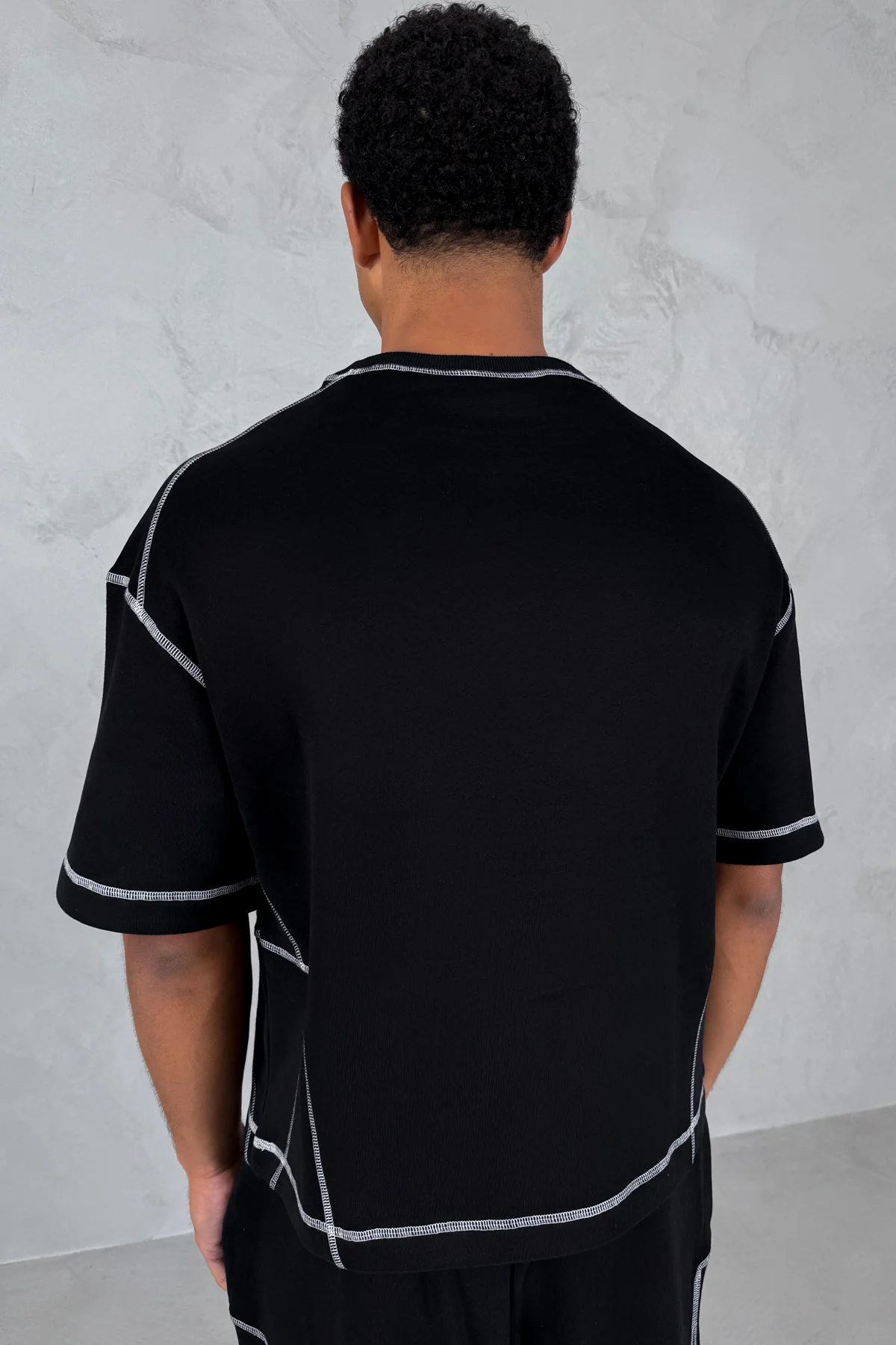 Contrast Stitch Boxy T-Shirt - Black - Image 9