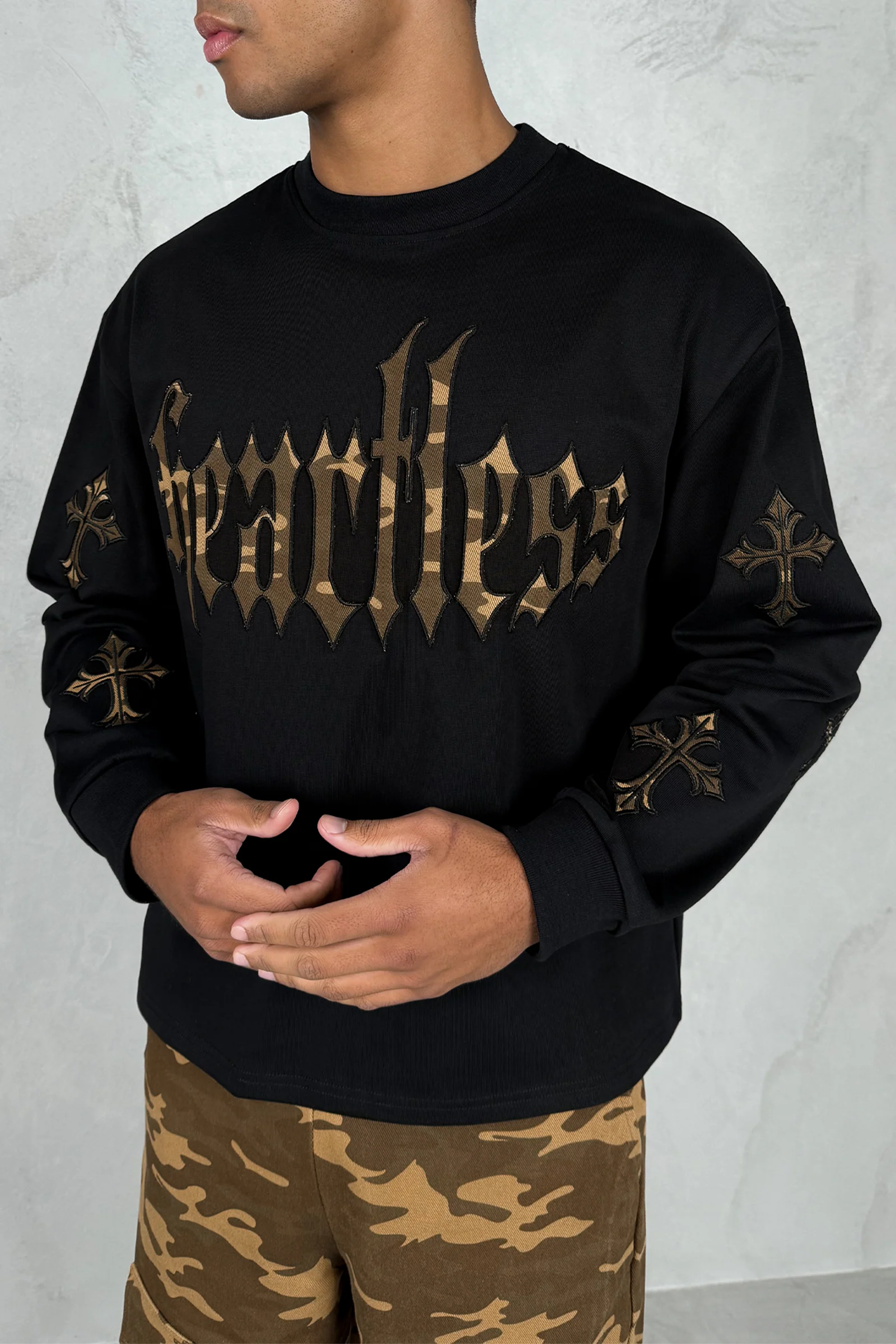 Heartless Boxy Long Sleeve Camo T-Shirt - Black - Image 10