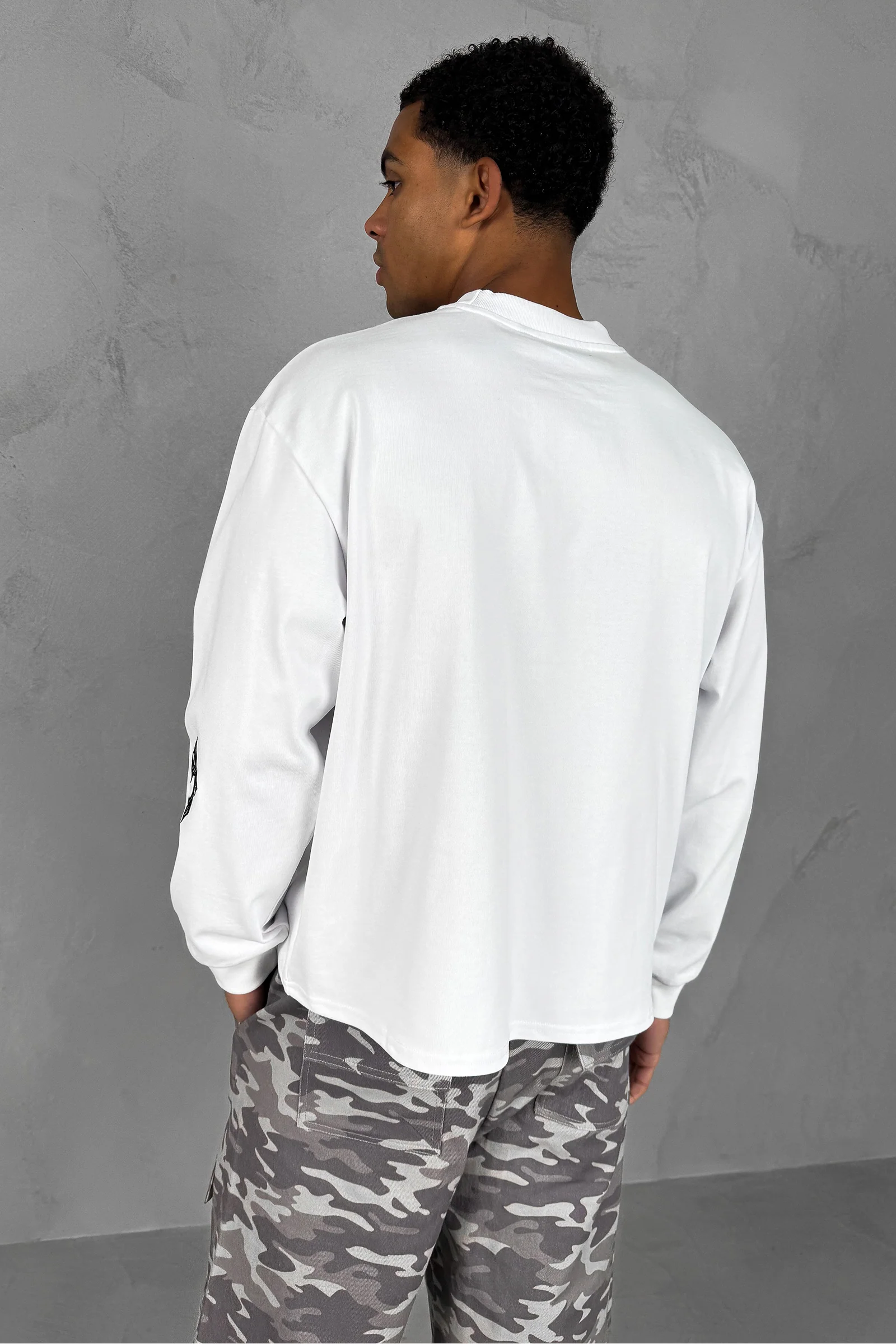 Heartless Boxy Long Sleeve Camo T-Shirt - White - Image 6