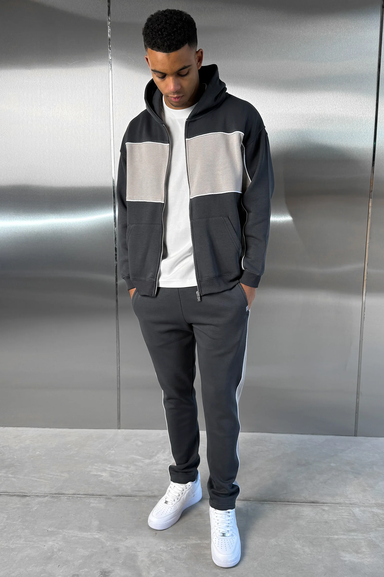 Panelled Straight Leg Jogger - Charcoal - Image 5