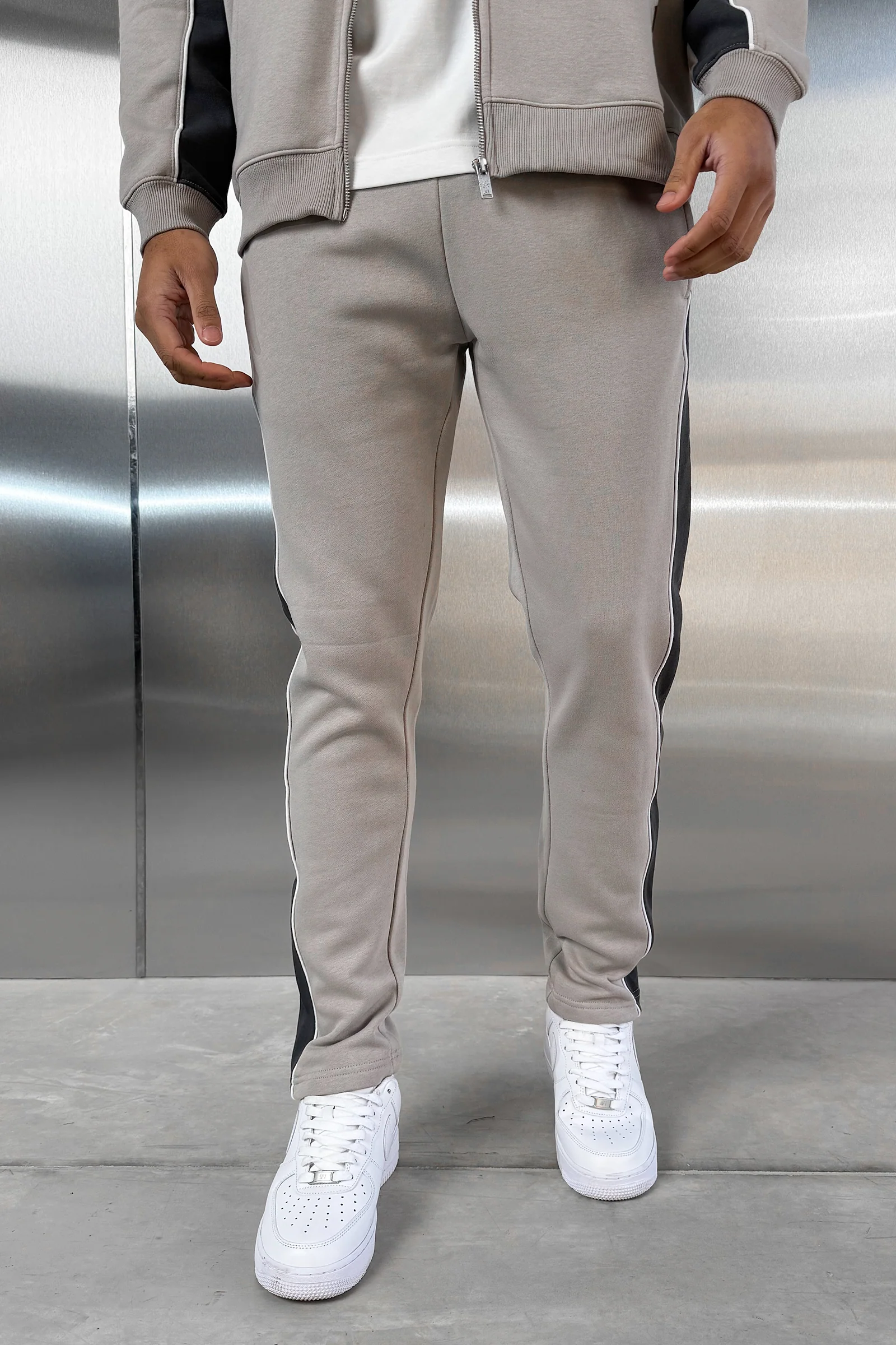 Panelled Straight Leg Jogger - Grey - Image 4