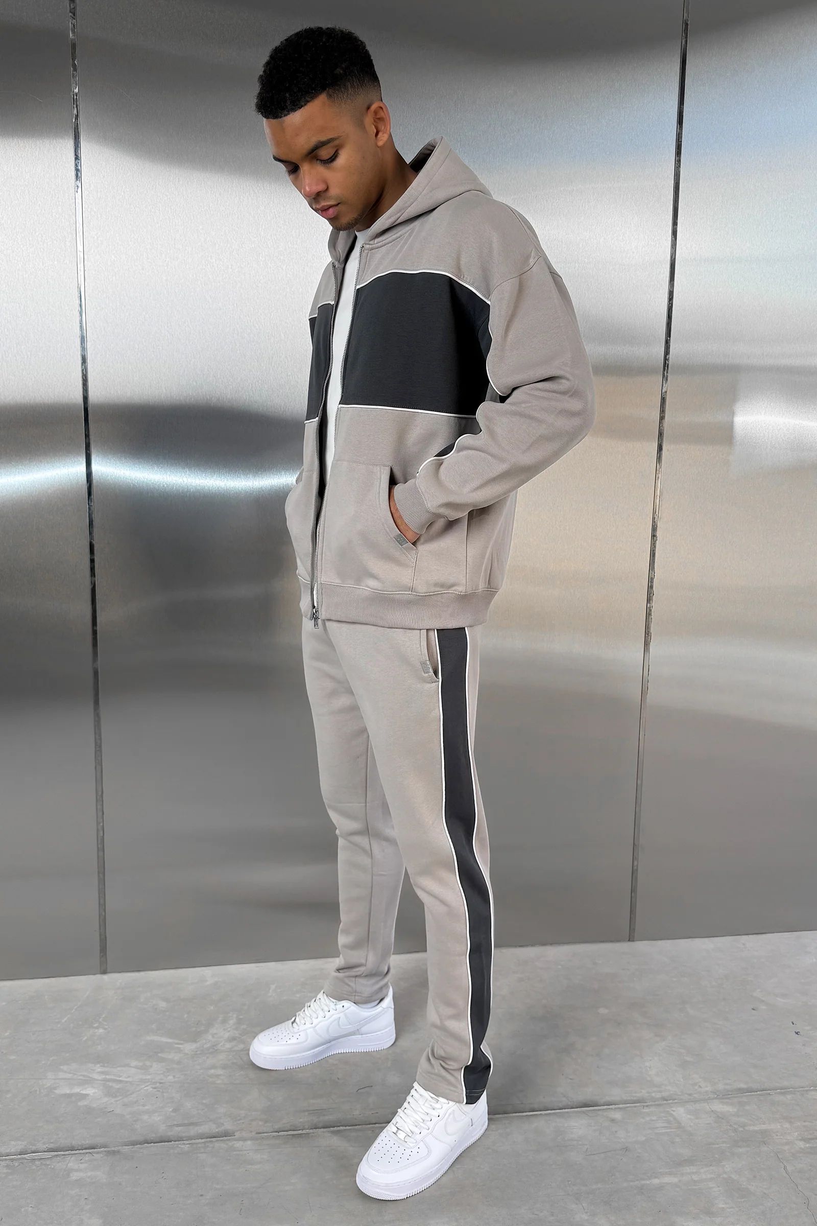 Panelled Straight Leg Jogger - Grey - Image 8