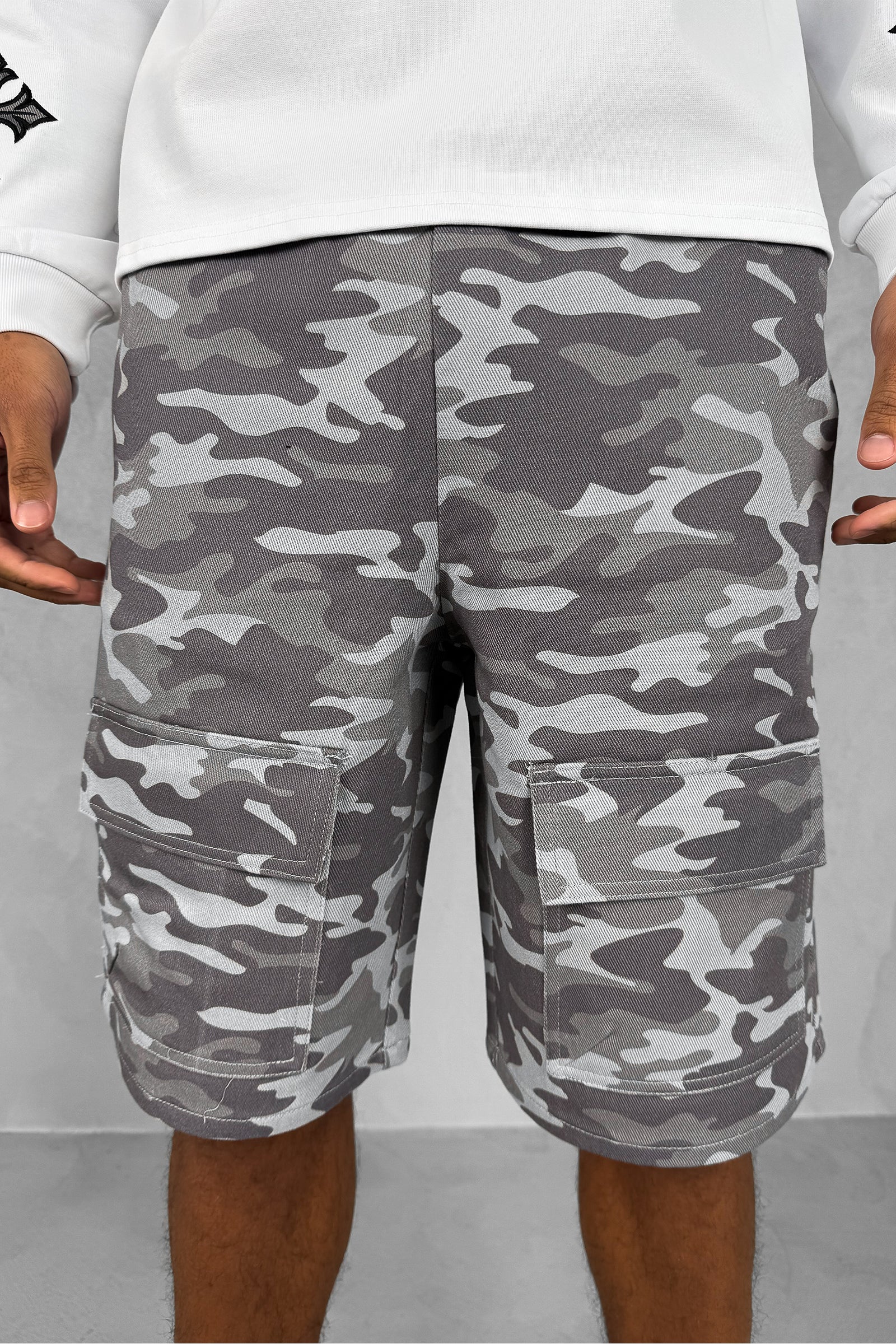 Relaxed Denim Camo Cargo Shorts - Grey Camo - Image 7