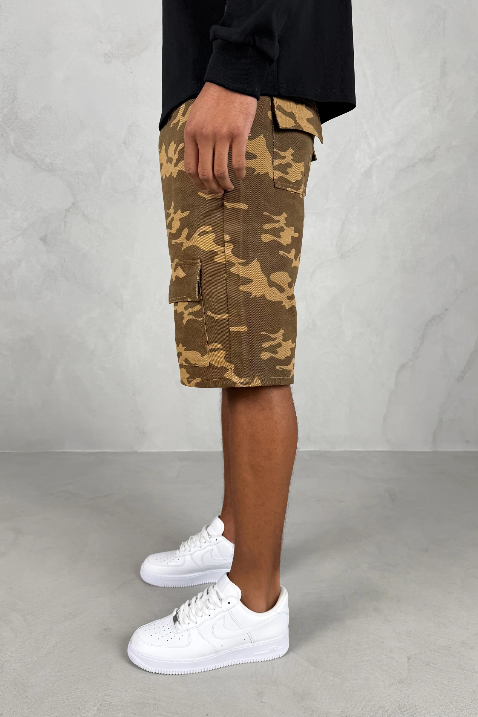 Relaxed Camo Cargo Shorts - Sand Camo - Image 9