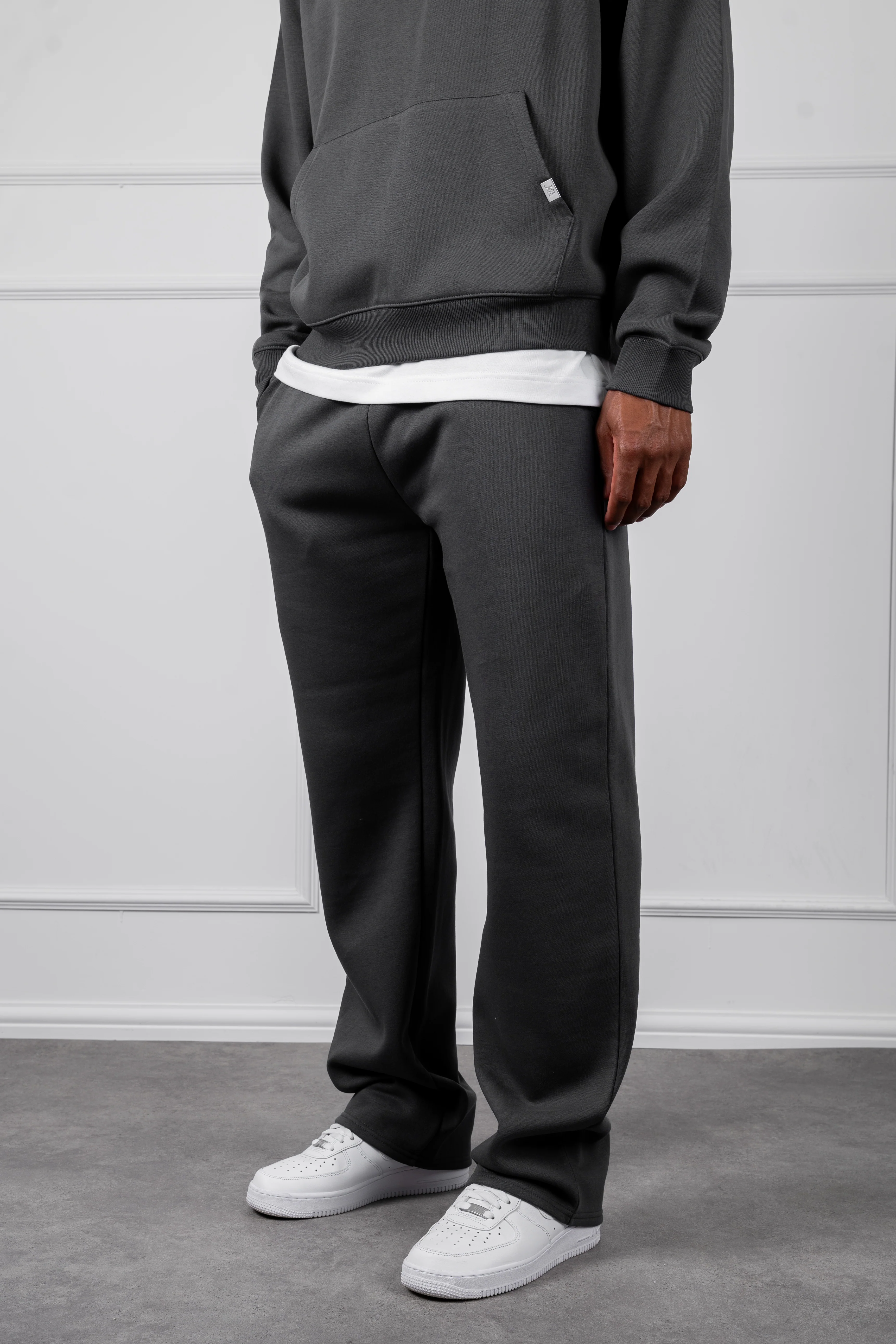 Relaxed Fit Jogger - Charcoal - Image 3