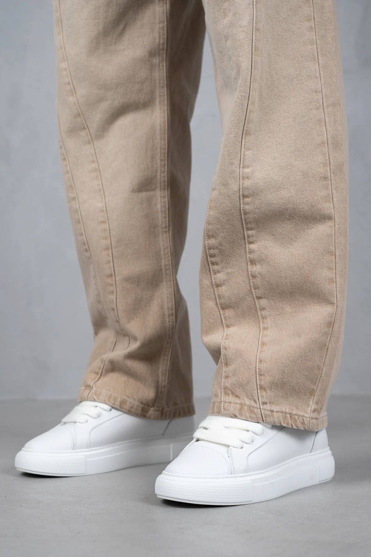 Curve Seam Washed Denim Jeans - Taupe - Image 7